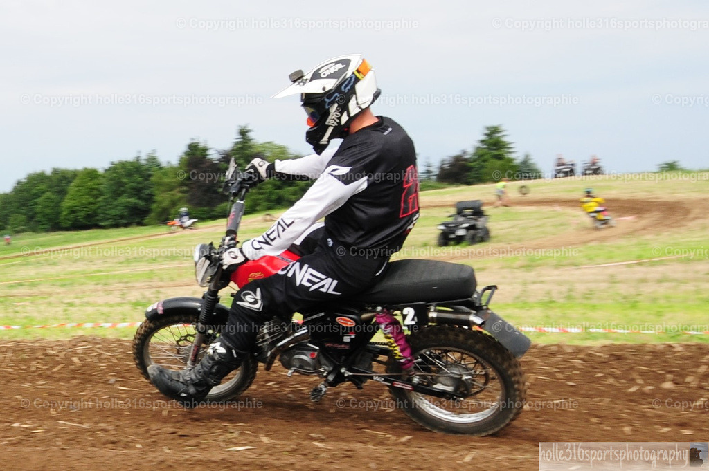 DSC_4866 (2) | Sportfotografie , Motorsport, Motoross, Reitsport, Mointainbike, Enduro,
Landschaft , Outdoor, Eventfotografie, Landschaft, Bilder online bestellen - Realisiert mit Pictrs.com