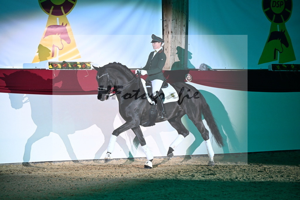 Decurio_Göbel_2255088 | hf-fotografie - Realisiert mit Pictrs.com