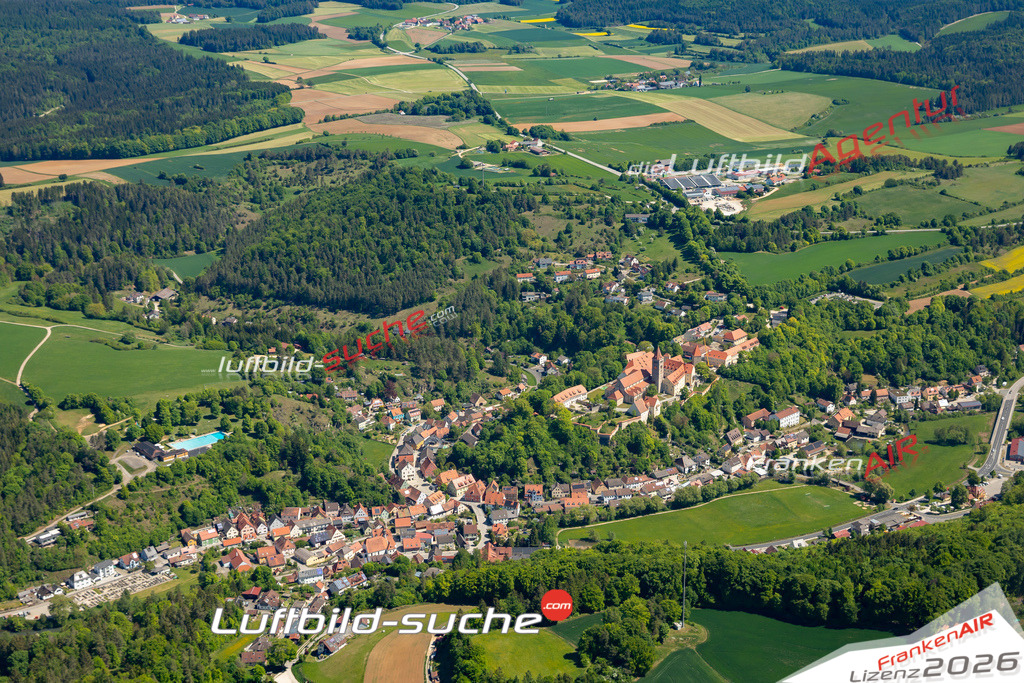 Luftaufnahme der Stadt Kastl - Die Luftaufnahme wurde 2025 vom UL-Flugzeug heraus erstellt ( keine Drohne ) - Hochauflösende Luftaufnahme - für professionelle Ausdrucke geeignet. Die Geschenkidee !Mit Lizenz und Bildrechte bestellbar