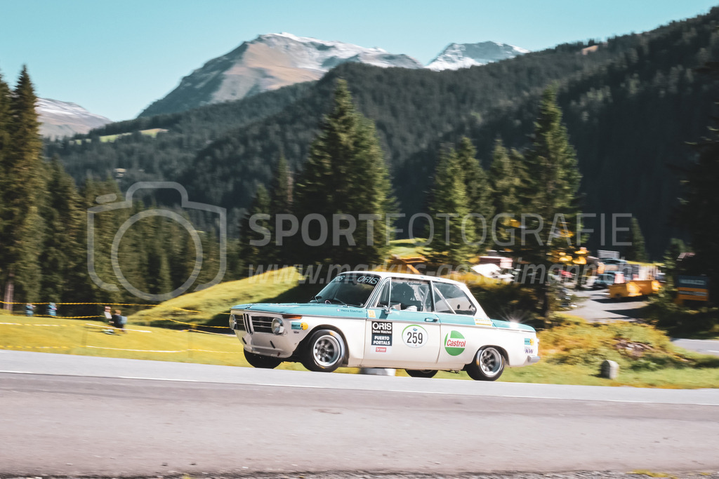 21. Arosa ClassicCar 2025 - 6. =September= 2025 | Heinz Eberhart aus Arogno (SUI) in einem BMW 2002 ti aus dem Jahre 1972 mit Startnummer 259 am Arosa ClassicCar 2025 in der Kategorie Classic Trophy..@arosaclassiccar, @arosa.official, #arosaclassiccar, #arosa, #76curves, #classiccarBild: Sportfotografie Markus Aeschimann | www.markus-aeschimann.ch - Realisiert mit Pictrs.com