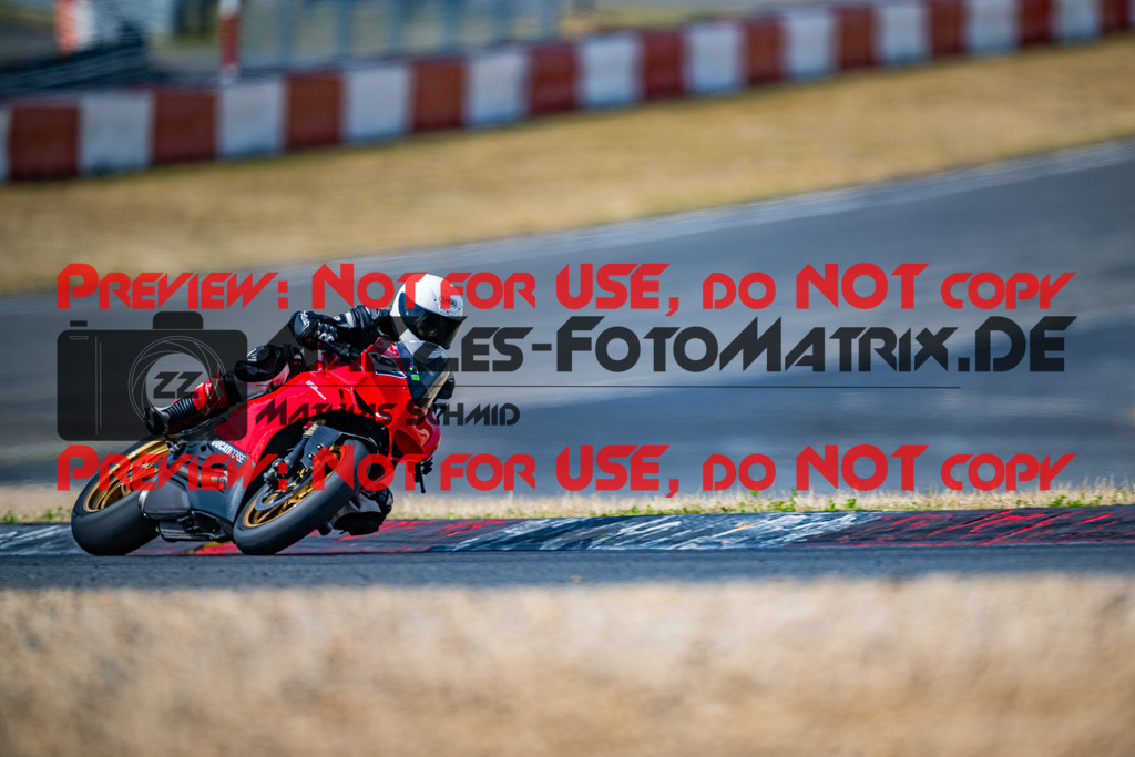 MaZZes_FotoMatrix_230719_0662 | GRUEN