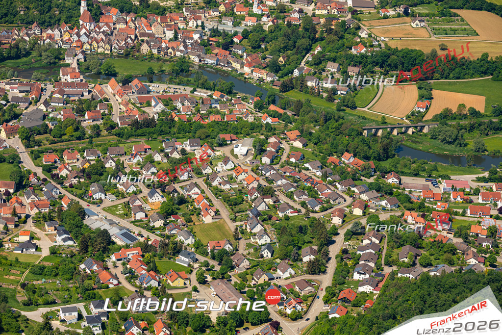 Das Luftbild der Stadt Harburg wurde 2022 vom Flugzeug heraus erstellt (keine Drohnen-Aufnahmen) Aufnahmehöhe ca.450 Meter- hohe Bildauflösung und Druck-Qualität. Garantiert!