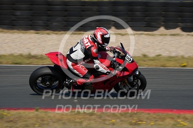 2024_09_05_PBK_16242 | Sportfotografie; SlowMotion; Video; Rennstrecke; Hafeneger; Speer; Racing; RSE; BMW; CBO; Trackday; Motorsportarena; Hockenheimring; Brno; Most; Barcelona; Valencia