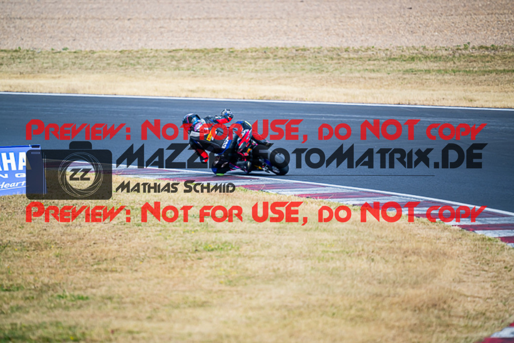 MaZZes_FotoMatrix_220625_0931 | TWINCUP