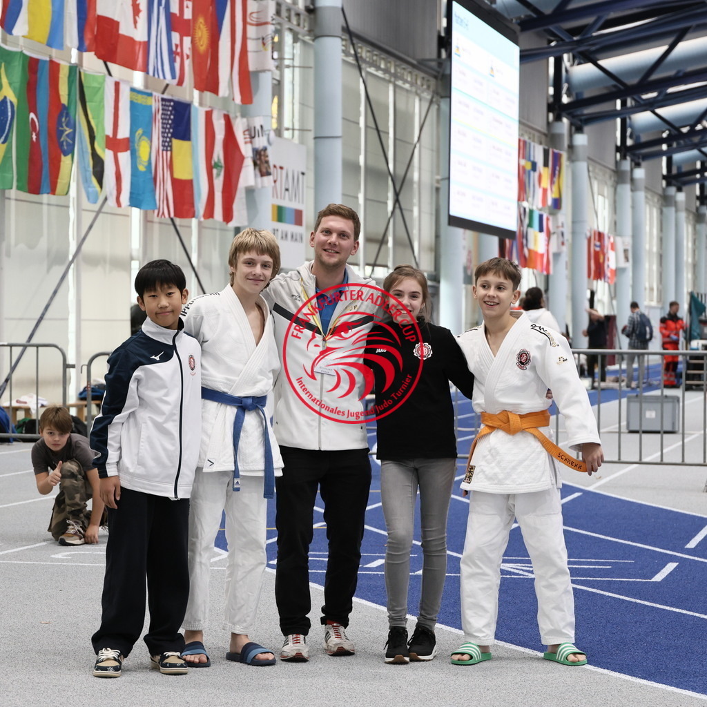 IMG_7236 | Fotos vom Adler Cup - Pictures from Adler Cup

Hier findet Ihr alle Eindrücke und großen Momente der Adler Cup Wochenenden. Here you will find all impressions and great moments of the Adler Cup weekends. - Realisiert mit Pictrs.com