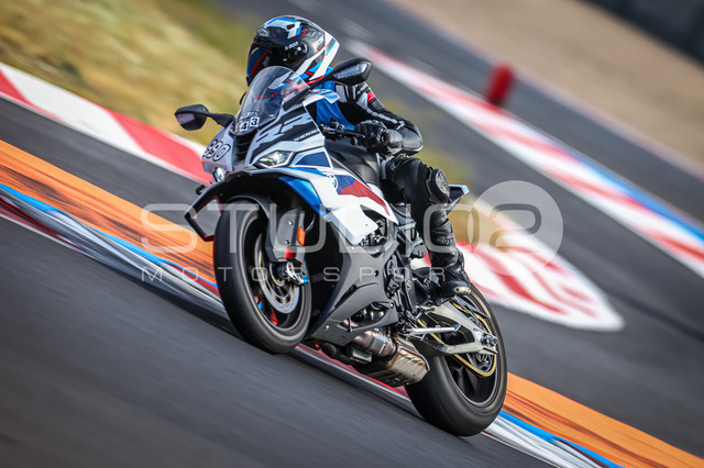 0990-260804MM-015_990 | Deine Full-Service-Agentur für ✔️Videoproduktionen und ✔️Motorsportfotografie Jetzt Angebot anfragen!