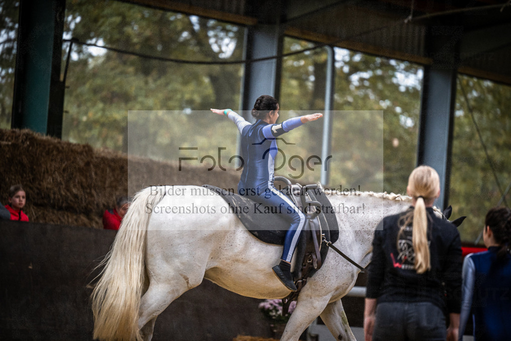 DOS_0049 | Entdecke hochwertige Reitturnierfotos von Foto Oger. Professionell, emotional und authentisch – jetzt Lieblingsmomente im Shop bestellen.Deutschlandweite Turnierfotografie. - Realisiert mit Pictrs.com