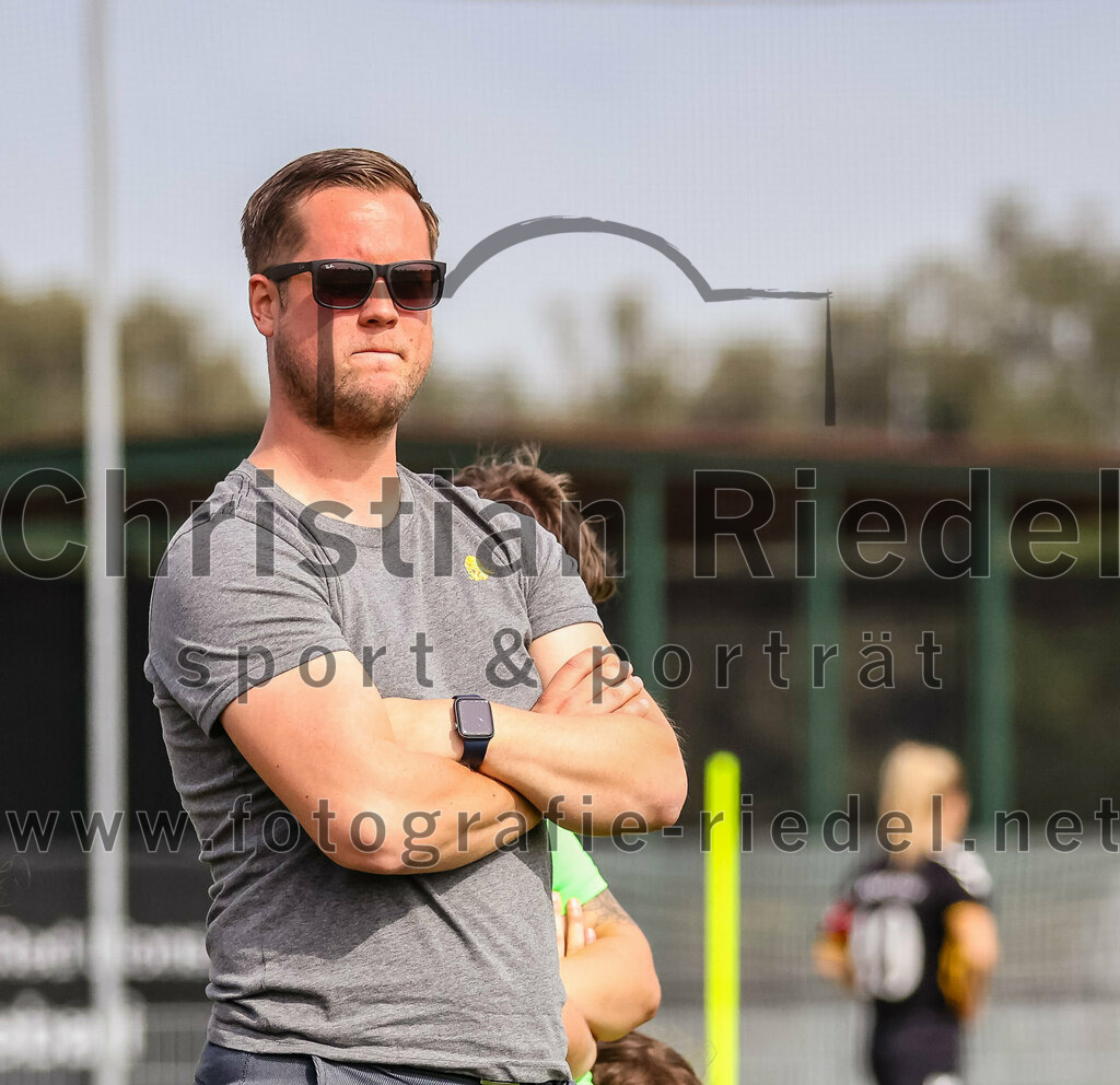 2023-09-03_072_Teamware_Cup_2023 | Oberding, Deutschland, 03.09.2023:
Fußball, TS Teamwear Cup 2023, Vorrunde, FC Schwaig gegen FC Langengeisling, Endergebnis: 

Foto: Christian Riedel / fotografie-riedel.net