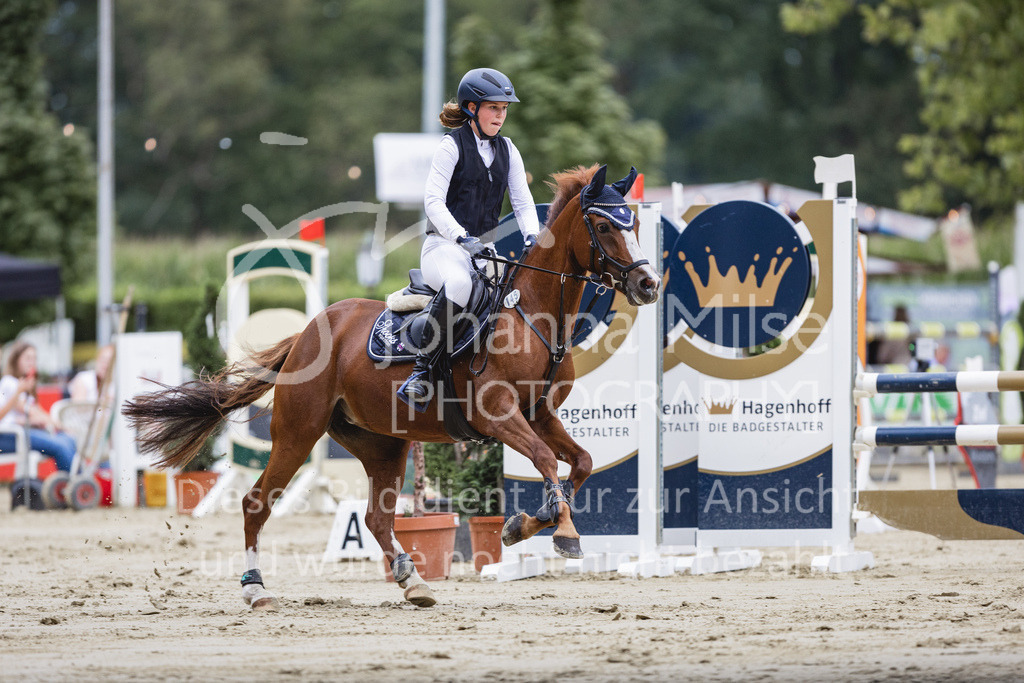 230824_Delbrueck_PonyTrophy-315 | Deine schönsten Turniermomente als professionelle Fotos! Entdecke hochwertige Pferdesport-Fotografie im Online-Shop. Jetzt Fotos finden & bestellen!