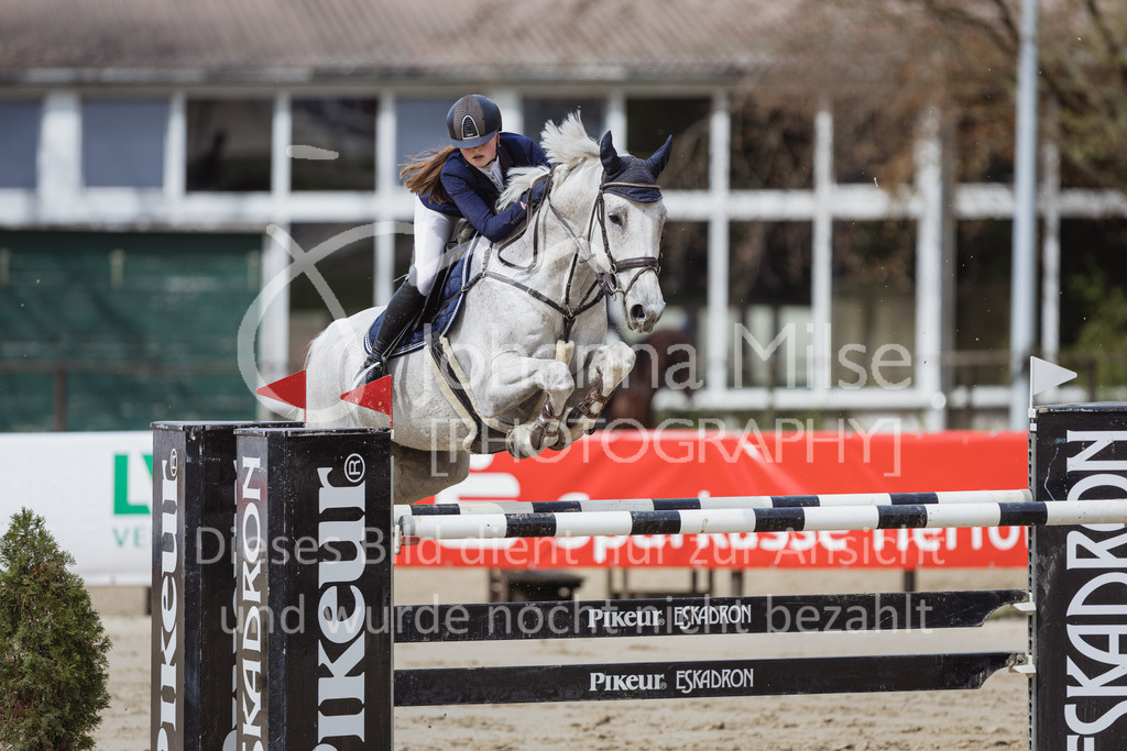 230501_SpengeW_Stil-S-428 | Deine schönsten Turniermomente als professionelle Fotos! Entdecke hochwertige Pferdesport-Fotografie im Online-Shop. Jetzt Fotos finden & bestellen!