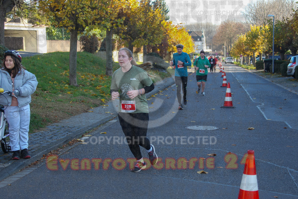241201_1236_EV4_3041 | Sportfotografie im Rhein-Sieg Kreis, Köln, Bonn, NRW, Rheinland Pfalz, Hessen, etc. Unser Tätigkeitsfeld umfasst den Laufsport vom Volkslauf über den Marathon, Duathlon, Triathon bis zum Ultralauf wie Kölnpfad Ultra oder Schindertrail.