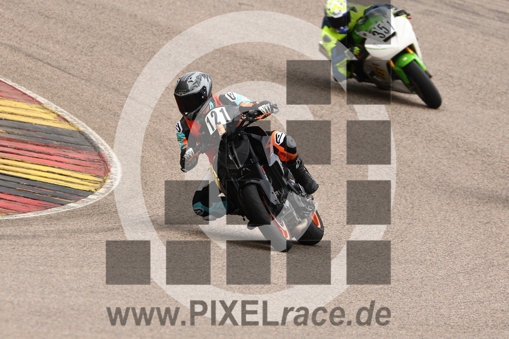 0121-20260629_12086 | Schöne Erinnerungen an spannende Momente - das festzuhalten ist unser Job. PIXELrace.de ist seit 2003 auf den Rennstrecken Europas unterwegs um die Action draußen beim Fahren und die wunderbare Stimmung imm Fahrerlager für euch einzufangen.