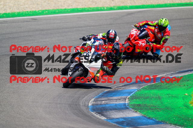 MaZZes_FotoMatrix_240615_1095 | WEISS