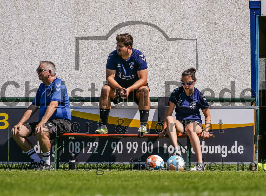 2023-08-12_029_FC_Langengeisling_gegen_ESV_Freilassing | Erding, Deutschland, 12.08.2023:
Fußball, Bezirksliga Oberbayern Ost 2023 / 2024, 4. Spieltag, FC Langengeisling gegen ESV Freilassing, Endergebnis: 2:1

Florian Rupprecht (FC Langengeisling, #39)

Foto: Christian Riedel / fotografie-riedel.net