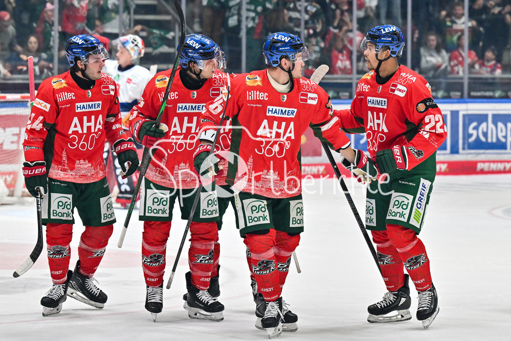 Augsburger Panther - Iserlohn Roosters | Jubel der Panther nach dem Treffer zum 1-0 durch Tim WOHLGEMUTH (Augsburger Panther 33) / Tor / Torschuetze / Freude / Happy / Penny DEL: Augsburger Panther - Iserlohn Roosters; Curt Frenzel Stadion am 21.09.2025