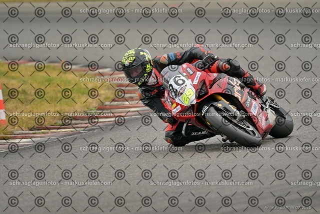 25bt05-1505 | markuskiefer.com - Realisiert mit Pictrs.com