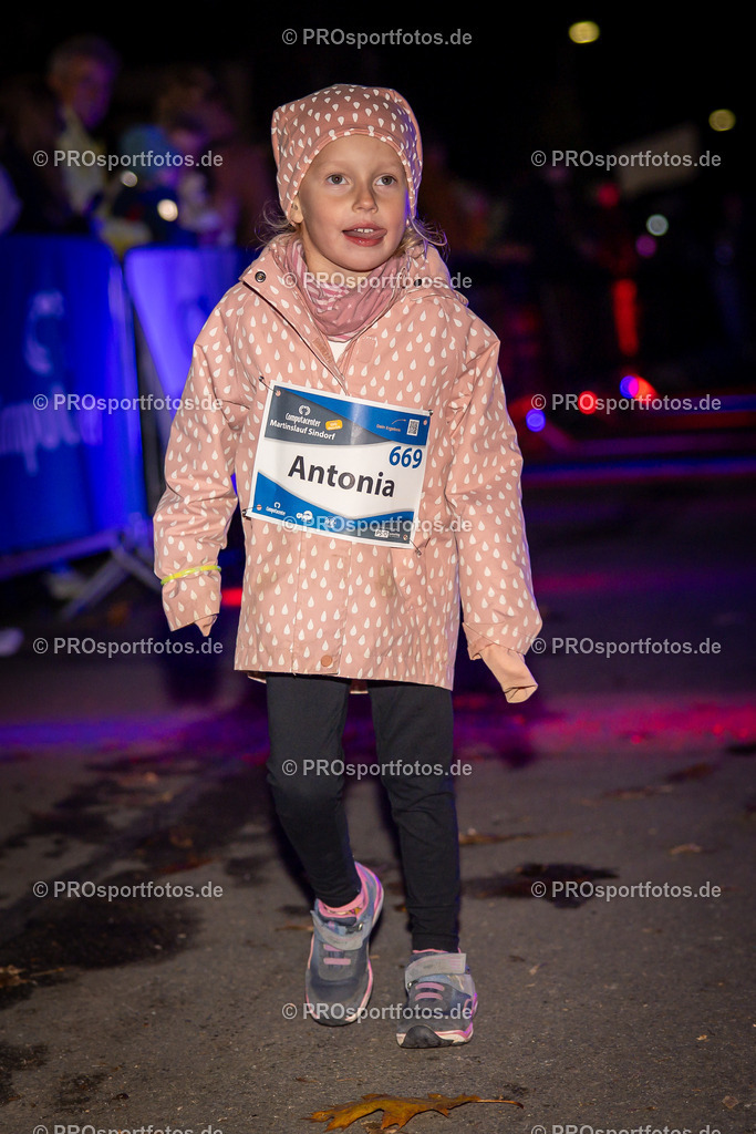 Martinslauf Sindorf 2023 in Kerpen-Sindorf, 09.11.2023 | Impressionen vom Martinslauf Sindorf 2023 am 09.11.2023 in Kerpen-Sindorf (Nordrhein-Westfalen).