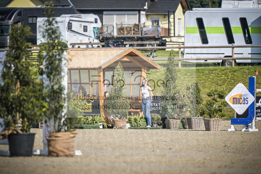 DOS_1929 | Entdecke hochwertige Reitturnierfotos von Foto Oger. Professionell, emotional und authentisch – jetzt Lieblingsmomente im Shop bestellen.Deutschlandweite Turnierfotografie. - Realisiert mit Pictrs.com