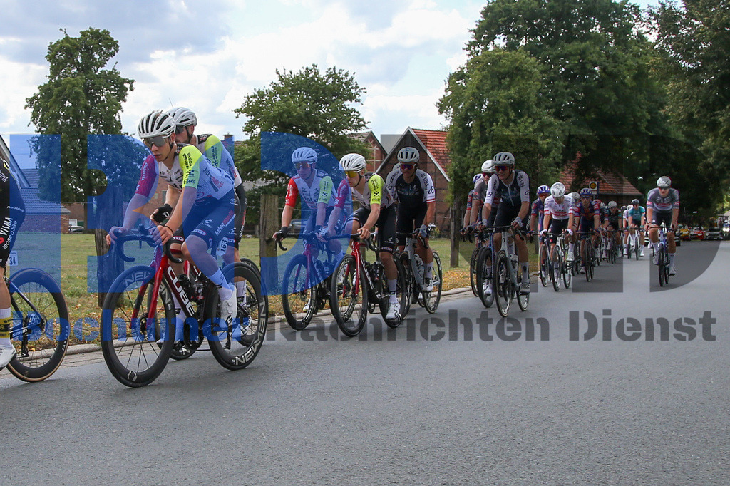 SES_DEUTOU20250821-81 | bond - Realisiert mit Pictrs.com