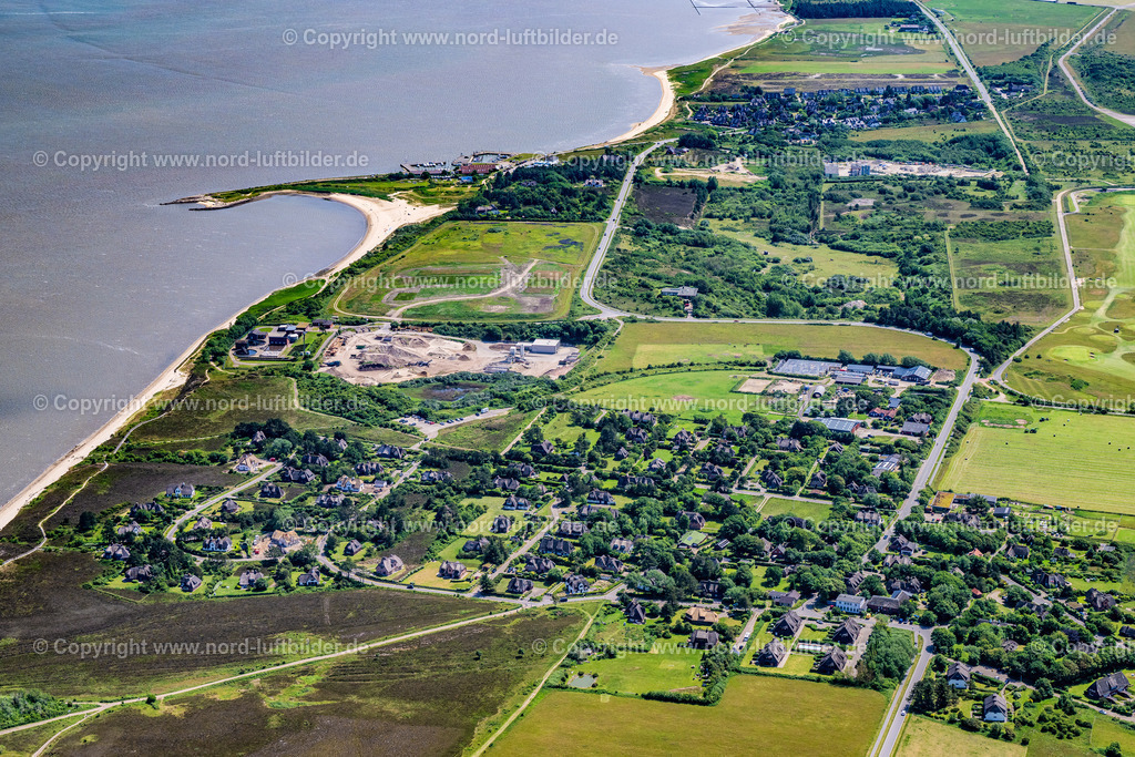 Sylt_Braderup_Munkmarsch_ELS_4959130625 | WENNINGSTEDT-BRADERUP (SYLT) 13.06.2025 Küsten- Landschaft am Sandstrand der Nordsee in Wenningstedt-Braderup (Sylt) und Munkmarsch auf der Insel Sylt im Bundesland Schleswig-Holstein, Deutschland. // Coastline on the sandy beach of North Sea in Wenningstedt-Braderup (Sylt) and Munkmarsch at the island Sylt in the state Schleswig-Holstein, Germany. Foto: Martin Elsen