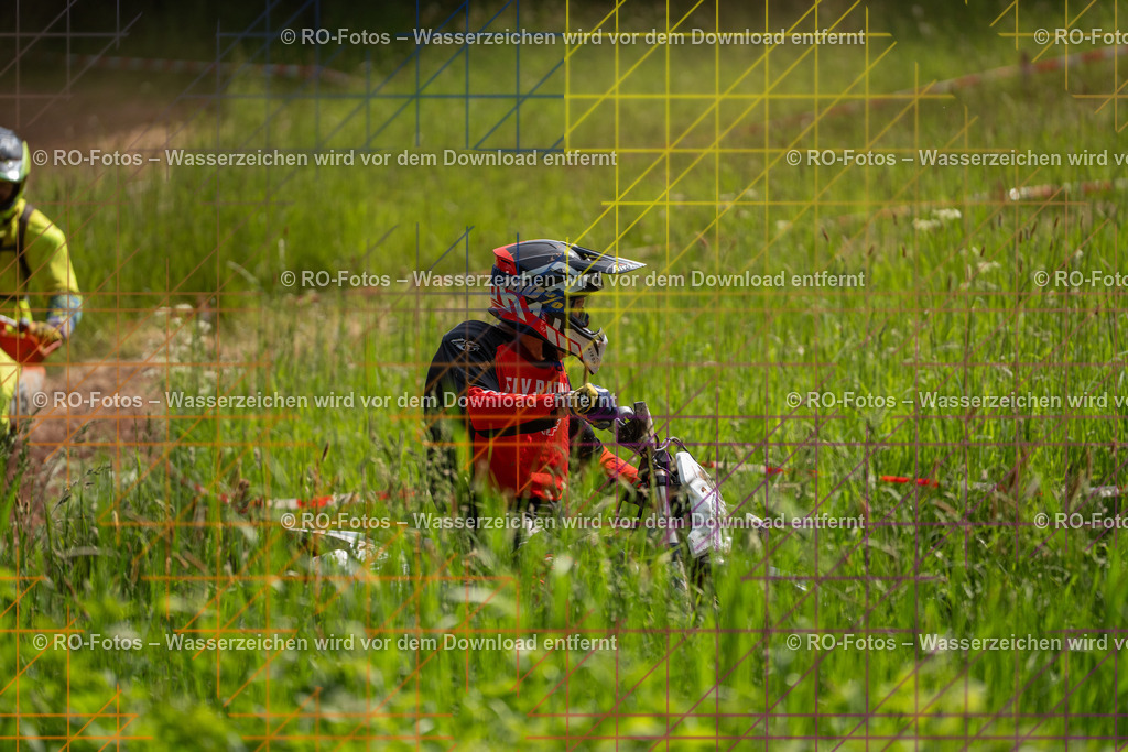 Wolfshausen 4 Lauf -1527 | Sportfotografie von RO-Fotos: Motorsport, Motocross, Enduro, Laufveranstaltungen und Triathlon. Professionelle Fotos von Sportlern und Events. - Realisiert mit Pictrs.com