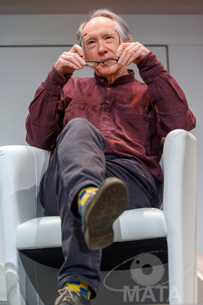 _DWA4824 | Ian McEwan bei der lit.Cologne 2023 Veranstaltung 'Ian McEwan. Ein Jahrhundertschriftsteller gibt Auskunft' in der Flora Köln.. Köln, 07.03.2023 - Realisiert mit Pictrs.com