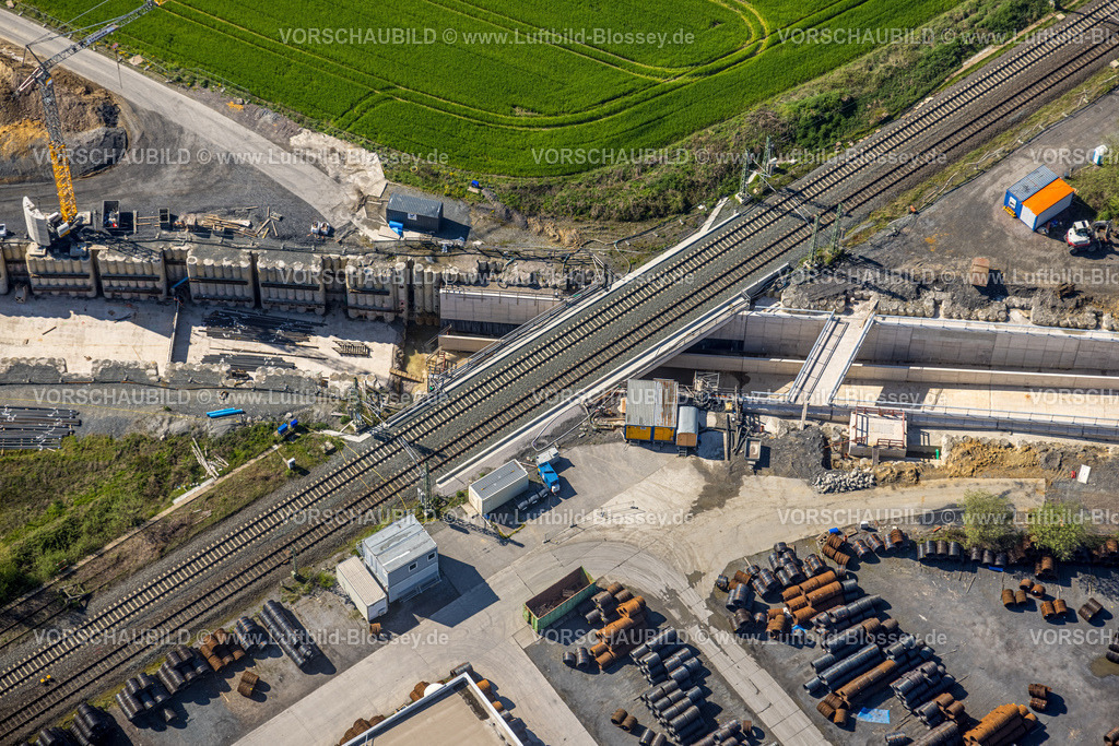 Kamen230406042 | Luftbild, Südkamener Spange, Baustelle mit Neubau und Unterführung, Anschluss an Dortmunder Straße und Westicker Straße, Bahngleise und Unterführung, Kamen, Ruhrgebiet, Nordrhein-Westfalen, Deutschland