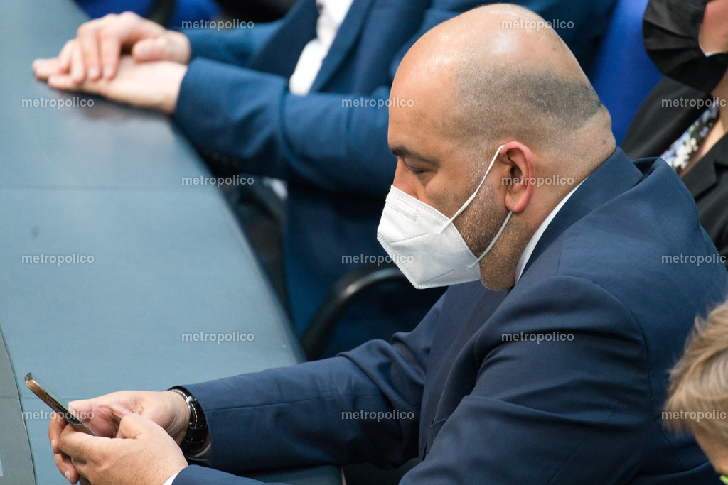 Omid Nouripour (11) | Metropolico