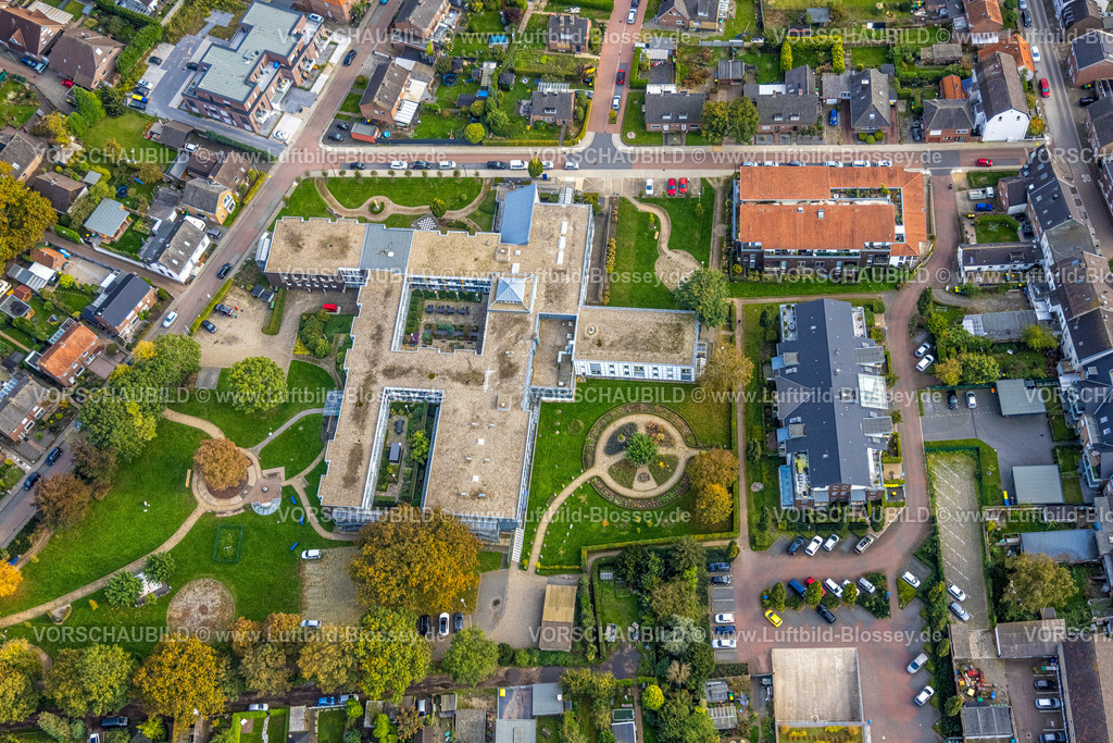 Emmerich241010699 | Luftbild, St. Martinus-Stift Wohnen und Leben im Alter, Parkanlage, Wohngebiet, Elten, Emmerich am Rhein, Niederrhein, Nordrhein-Westfalen, Deutschland
