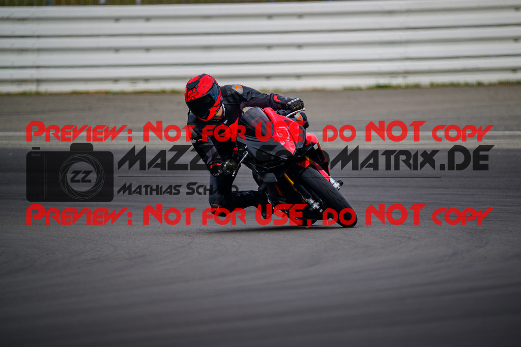 MaZZes_Fotomatrix_20250421_6007705_3683 | GELB