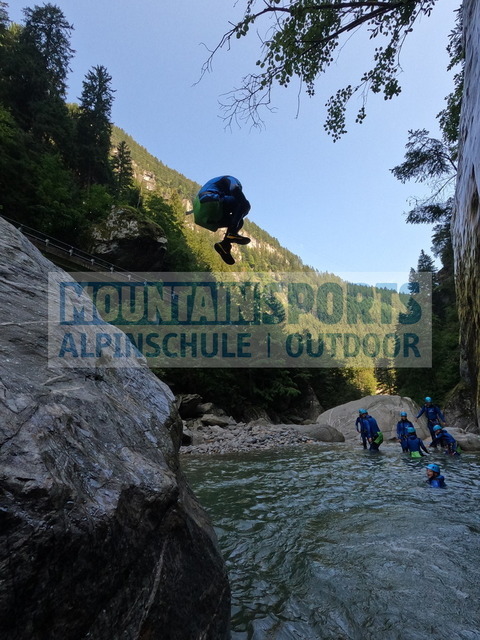 GOPR3776 | Bestelle die Bilder deines Berg- oder Wasser-Abenteuers mit Mountain Sports bequem von zu Hause aus direkt über unseren Online Fotoshop von pictrs.com. - Realisiert mit Pictrs.com