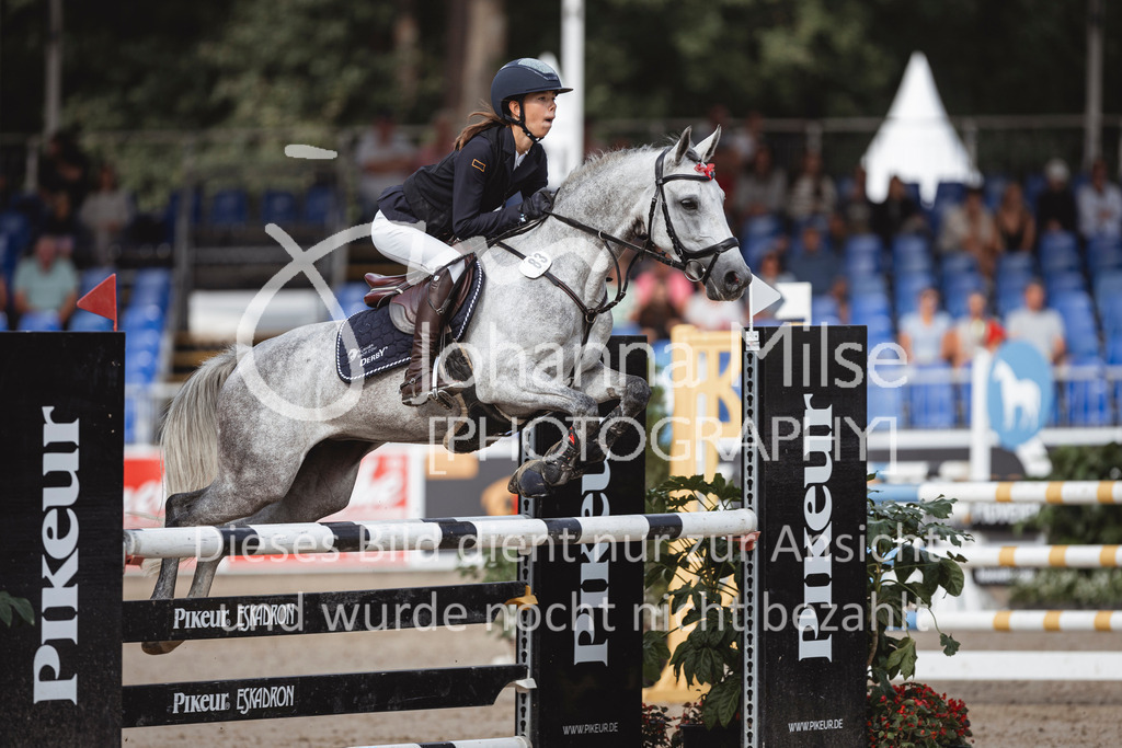 240906_BuCha_Pony-L-6j-243 | Deine schönsten Turniermomente als professionelle Fotos! Entdecke hochwertige Pferdesport-Fotografie im Online-Shop. Jetzt Fotos finden & bestellen!
