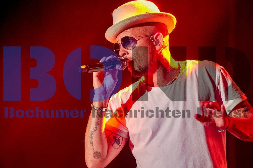 Zeltfestival Ruhr 2024 - Jan Delay  {date} -  | {headline}(Foto: Sebastian Sendlak / BOND) - Realisiert mit Pictrs.com