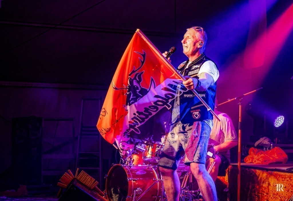 0b067850ad604b7c903c8c9e7c9c77fb | traudl_s_fotos