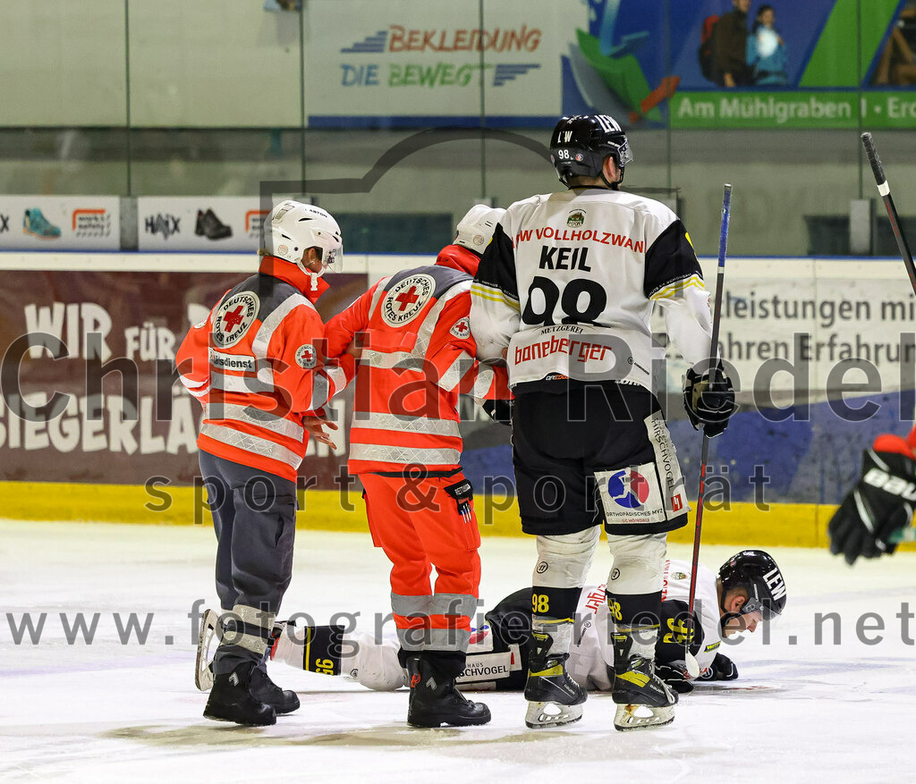 2022-12-23_127_TSV_Erding_gegen_EA_Schongau | Erding, Deutschland, 23.12.2022:
Eishockey, Bayernliga 2022 / 2023, 22. Spieltag, TSV Erding gegen EA Schongau, Endergebnis: 

Foto: Christian Riedel / fotografie-riedel.net