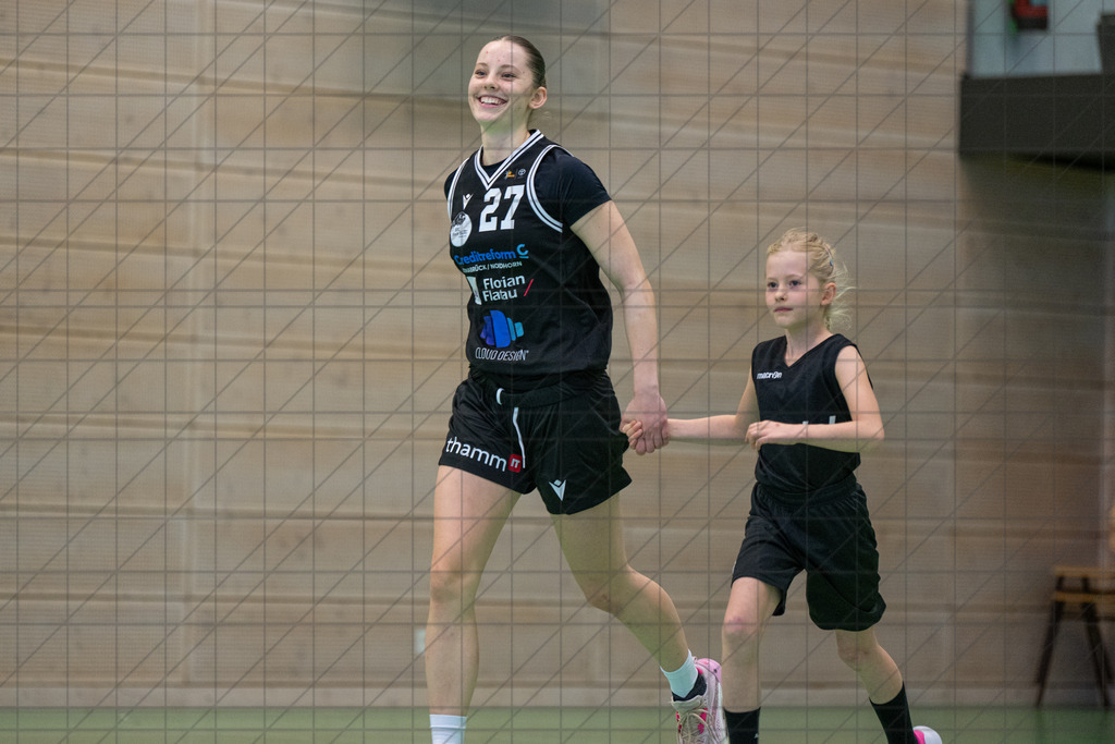 2. DBBL Nord 25/26 | Spieltag 04 | BBC Osnabrück vs. TuS Lichterfelde | 12.10.25: 2. DBBL Nord 25/26 | Spieltag 04 | BBC Osnabrück vs. TuS Lichterfelde / Osnabrück / Deutschland  //   CREDIT:www.bullenfotos.de, Martin König, Hörner Weg 40, D-49078 Osnabrück, +4917663732967 // Nutzung und Weitergabe nur zu den vereinbarten Zwecken. Presseanfragen an Ersteller. Alle Rechte beim Ersteller. Honorierung nach MFM. - Realisiert mit Pictrs.com