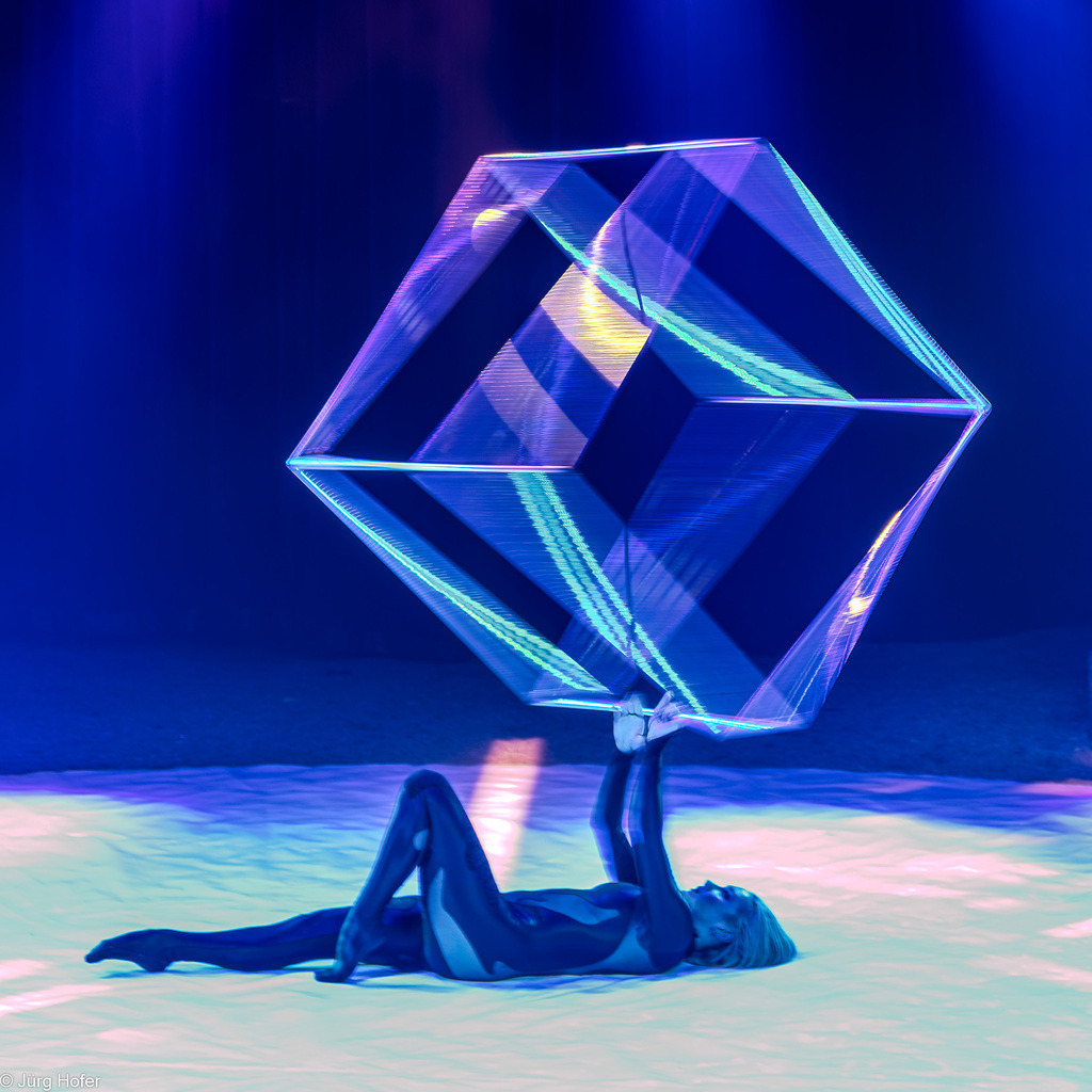 Cube-Act | Hofer-Images - Realisiert mit Pictrs.com