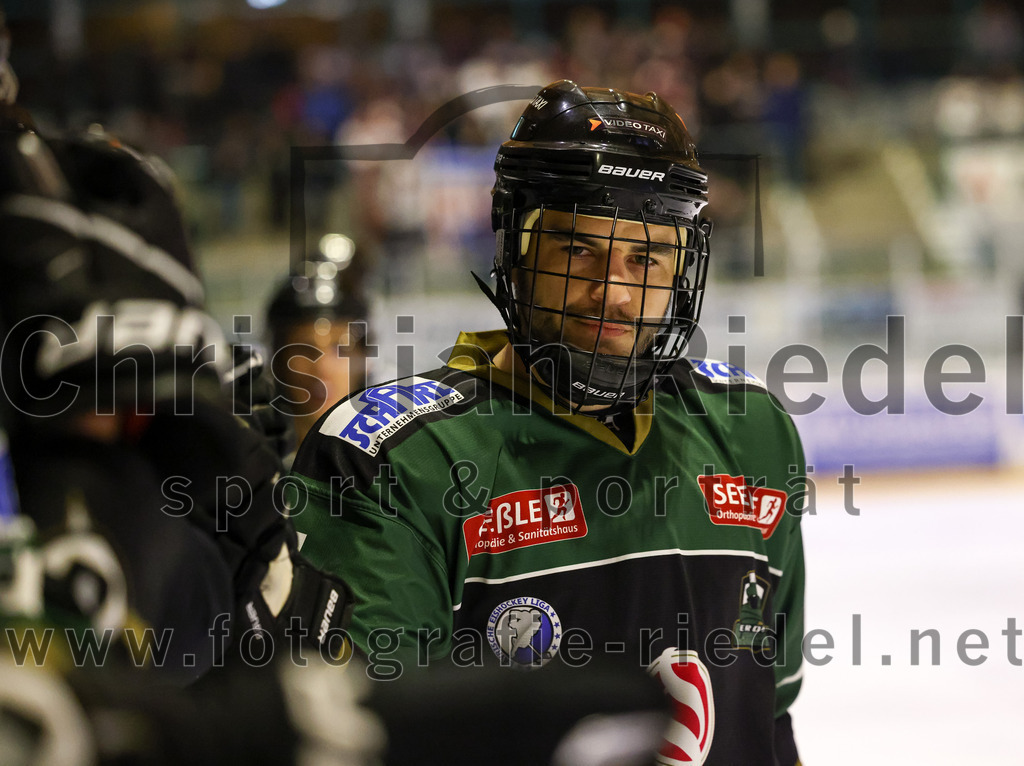 2023-03-03_064_TSV_Erding_gegen_ESC_Kempten | Erding, Deutschland, 03.03.2023:
Eishockey, Bayernliga Playoffs 2022 / 2023, Viertelfinale, TSV Erding gegen ESC Kempten, Endergebnis: 9:3

Daniel Krzizok (Erding Gladiators, #18)

Foto: Christian Riedel / fotografie-riedel.net