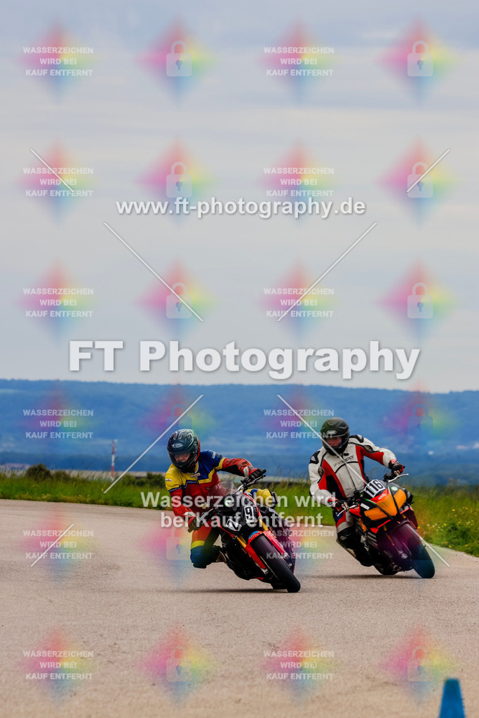 MotoTeam-2822 | Hier findet Ihr Bilder von Touristenfahrten auf der Nürburgring Nordschleife oder von anderen Veranstaltungen die ich besucht habe. Viel Spass beim Durch Schauen 