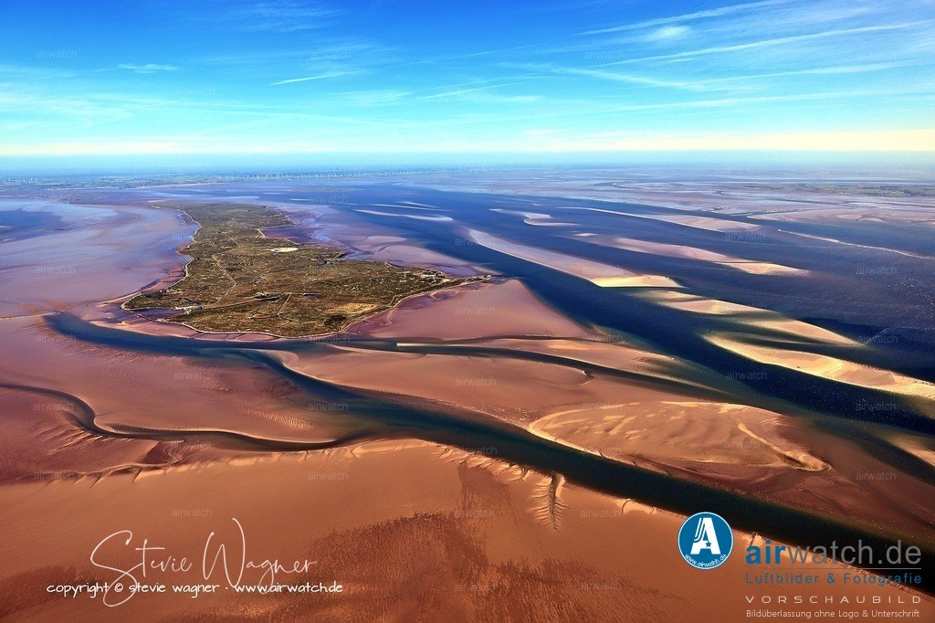 Halligen-Inseln-Weltnaturerbe-Wattenmeer-Mai-23-airwatch-wagner-240A2996 | Entdecken Sie atemberaubende Luftbilder und Fotografien auf airwatch.de - Tauchen Sie ein in eine Welt voller faszinierender Aufnahmen aus der Vogelperspektive.