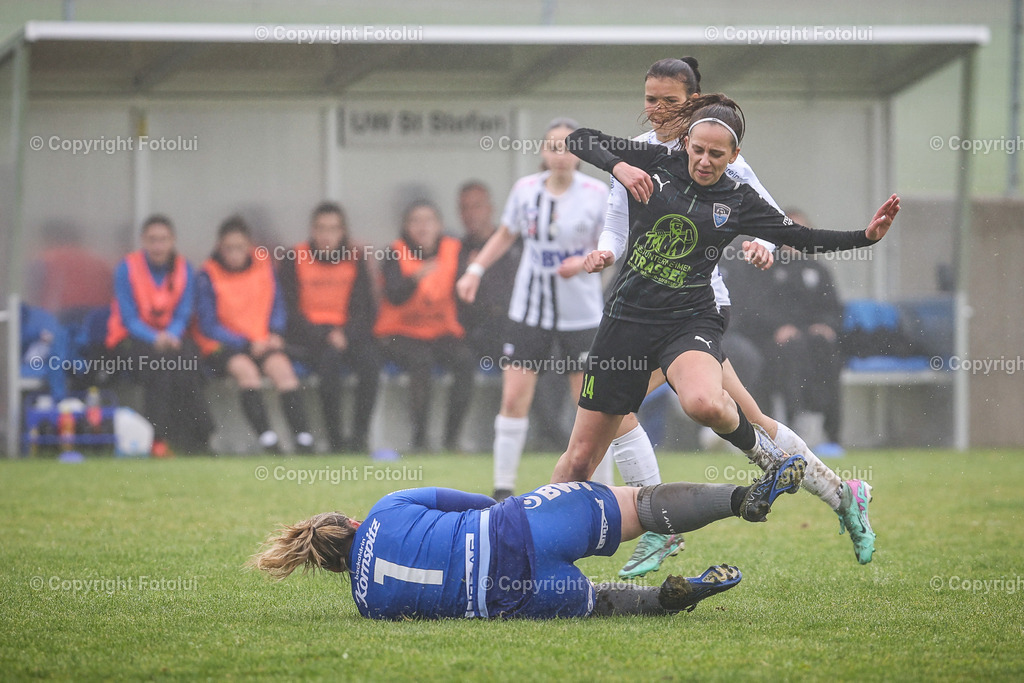 A-BINDER_20240601_0042 | St.Stefan,AUSTRIA,01.June.24 - SOCCER - Zaunergroup OOE Ladies Cuo, LASK vs FCPS. Image shows Vanessa Moell (LASK) and Elena Zehetner (Kematen).Photo: Sportmediapics.com/ Manfred Binder