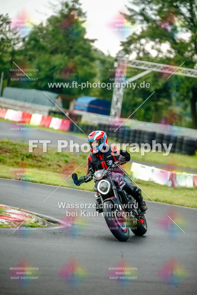 VBK-4112 | Hier findet Ihr Bilder von Touristenfahrten auf der Nürburgring Nordschleife oder von anderen Veranstaltungen die ich besucht habe. Viel Spass beim Durch Schauen 