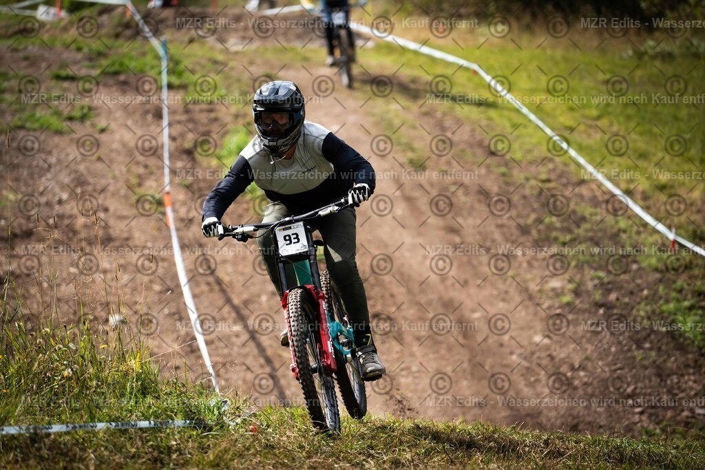 x-024 | mzredits - Realisiert mit Pictrs.com