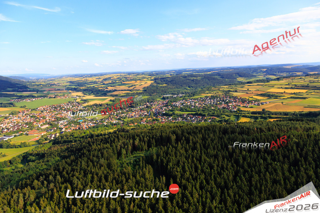 Die Luftaufnahme Friesen - Kronach wurde vom UL-Flugzeug (keine Drohne) aus fotografiert.Hohe Druck- Auflösung-die Geschenkidee!