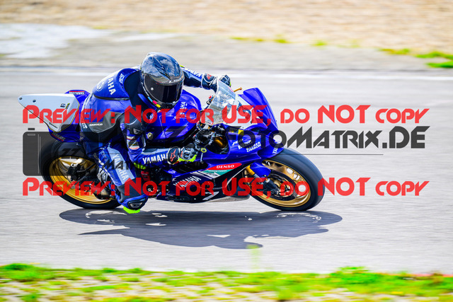 MaZZes_FotoMatrix_240911_6007705_7150 | GELB