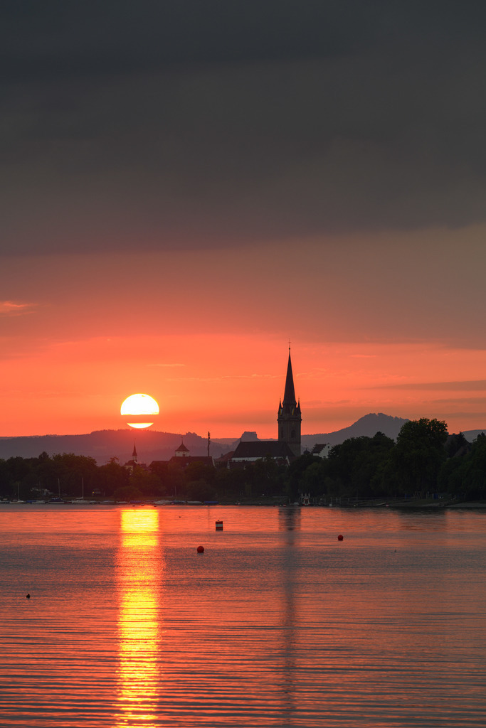 Sonnenuntergang über Radolfzell II | Ein Sommerabend am Ufer der Halbinsel Mettnau - Realisiert mit Pictrs.com