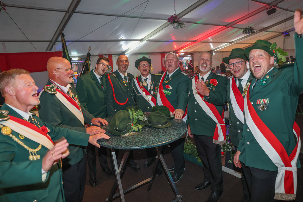 top-top.de-250530-149 | Foto, Video, Fotografie, Videografie, Fotobox, DJ, Discjockey, Musik, Musikbox, Veranstaltung, Photobooth, Amazon, Ebay, Buchtipp, Bestseller, Autor, Verlag, Buch, Wesel, Hamminkeln, NRW, Dinslaken, Rees, Drohne, Hochzeit, Party, Fotobox, Wesel, Fotograf