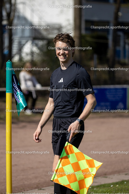 Fußball I Junioren I Saison 2025-2026 I DFB-Nachwuchsliga I 8. Spieltag I JFV Lübeck - 1. FC Magdeburg 121 | May Taylor Opitz (1. Assistent) - Realisiert mit Pictrs.com
