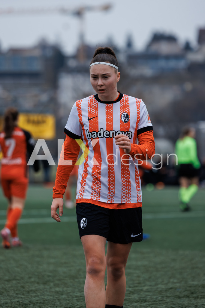 Fußball I Frauen I Saison 2025-2026 I Freundschaftsspiel I FC Aarau Frauen - SC Freiburg U20 I 24.01.2026 | 28 Laureen Scharfenberg (SC Freiburg U20) – Sturm - Realisiert mit Pictrs.com