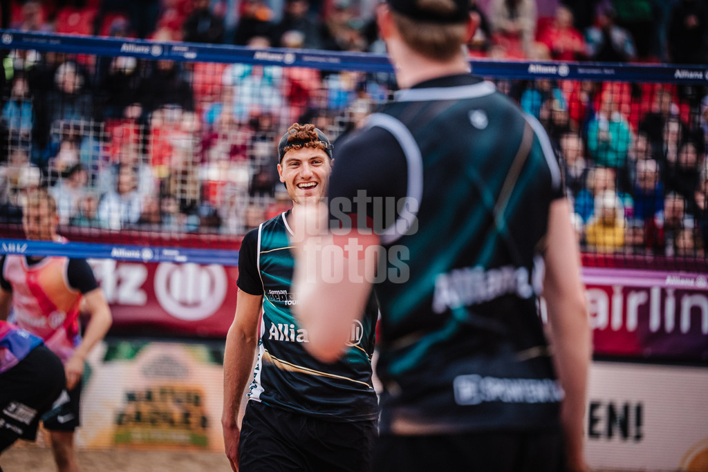 Beachvolleyball | Männer | Allianz German Beach Tour 2025 | Tourstop Berlin | 23.08.2025 | Max Just freut sich